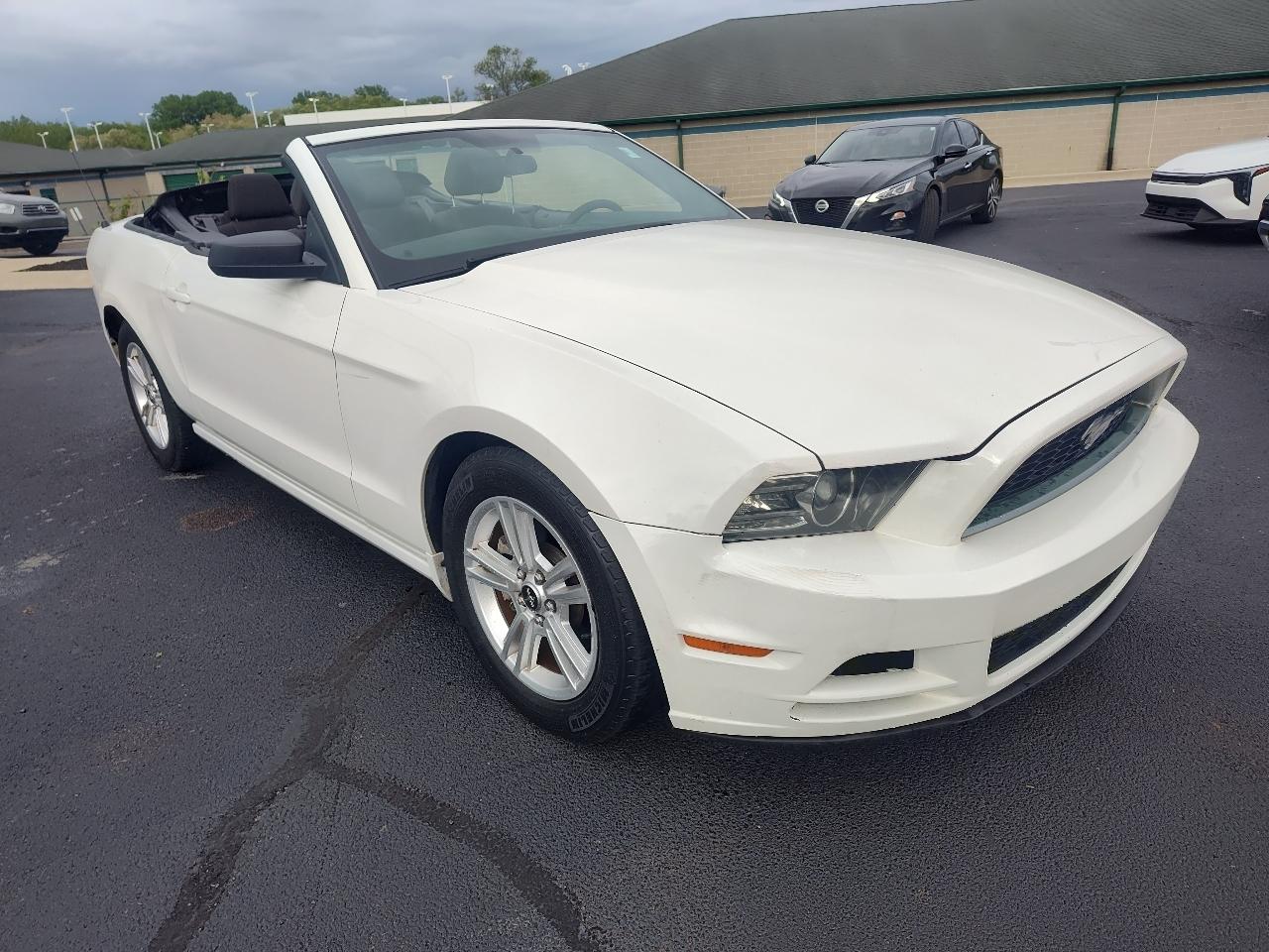 2013 Ford Mustang V6's photo