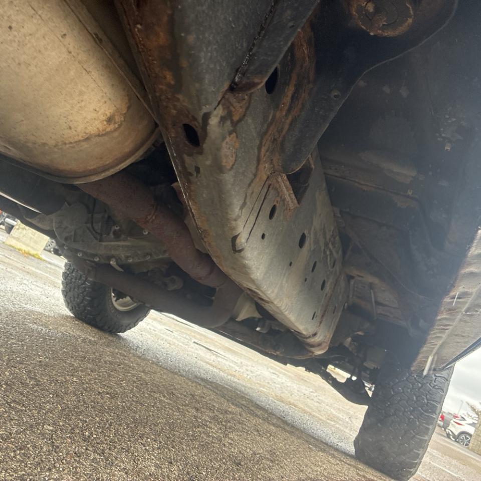 Ford F-150 Reg Cab 126" XL 4WD 2006