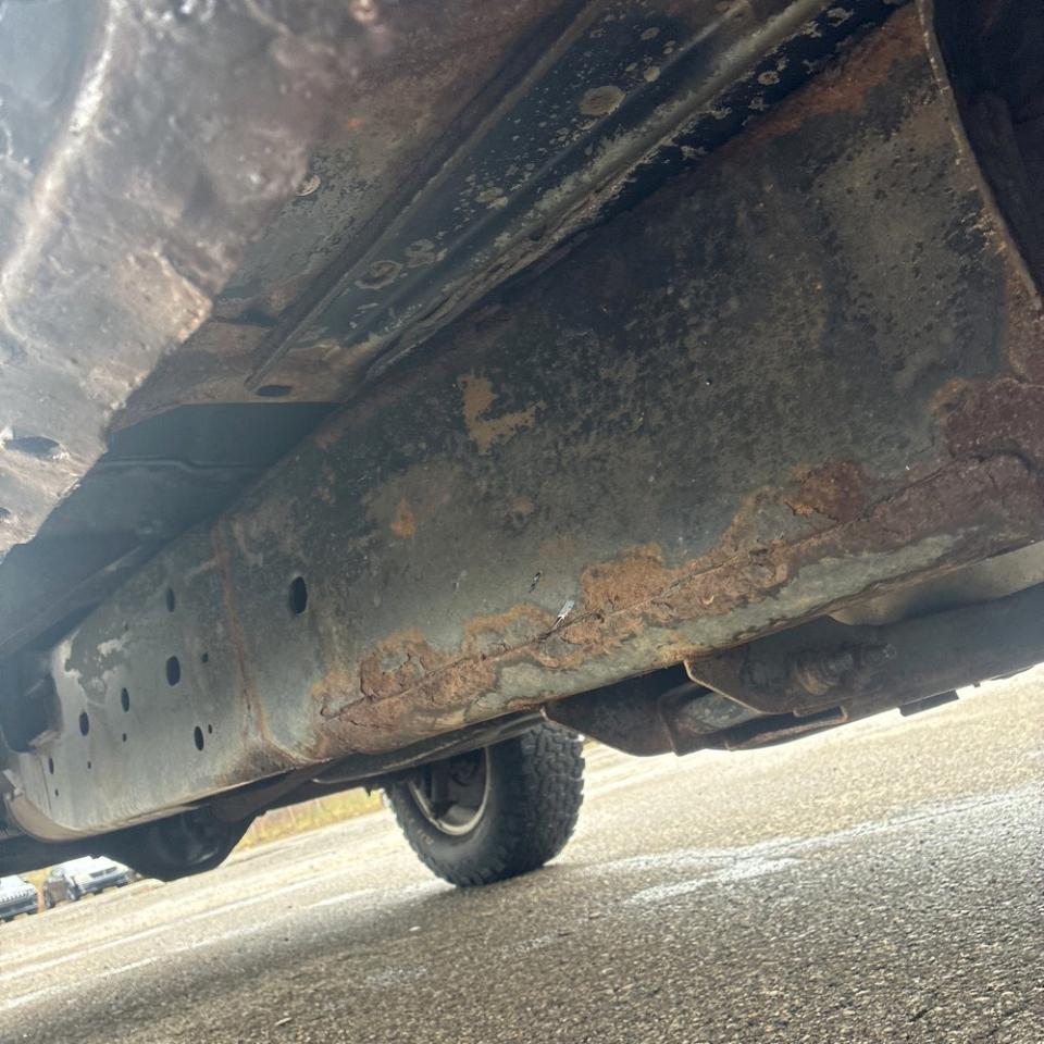 Ford F-150 Reg Cab 126" XL 4WD 2006