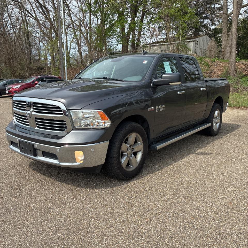 RAM 1500 Big Horn 4x4 Crew Cab 5'7" Box 2017