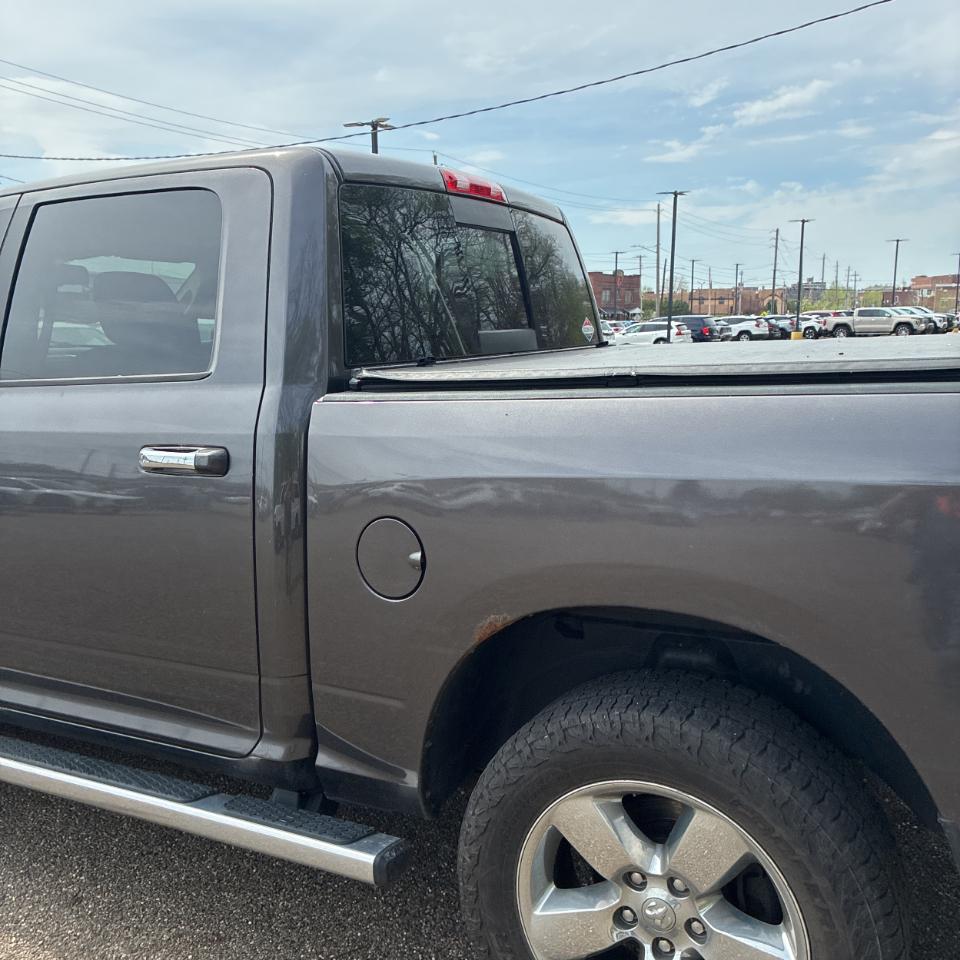 RAM 1500 Big Horn 4x4 Crew Cab 5'7" Box 2017