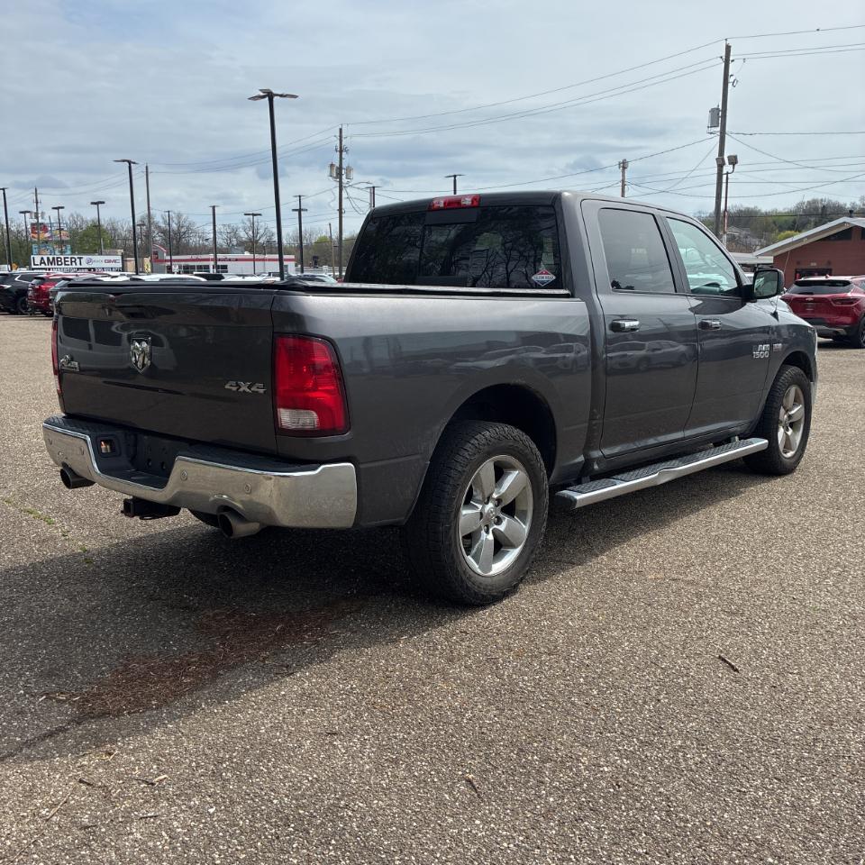 RAM 1500 Big Horn 4x4 Crew Cab 5'7" Box 2017
