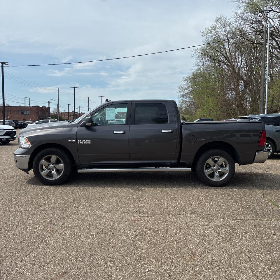 RAM 1500 Big Horn 4x4 Crew Cab 5'7" Box 2017