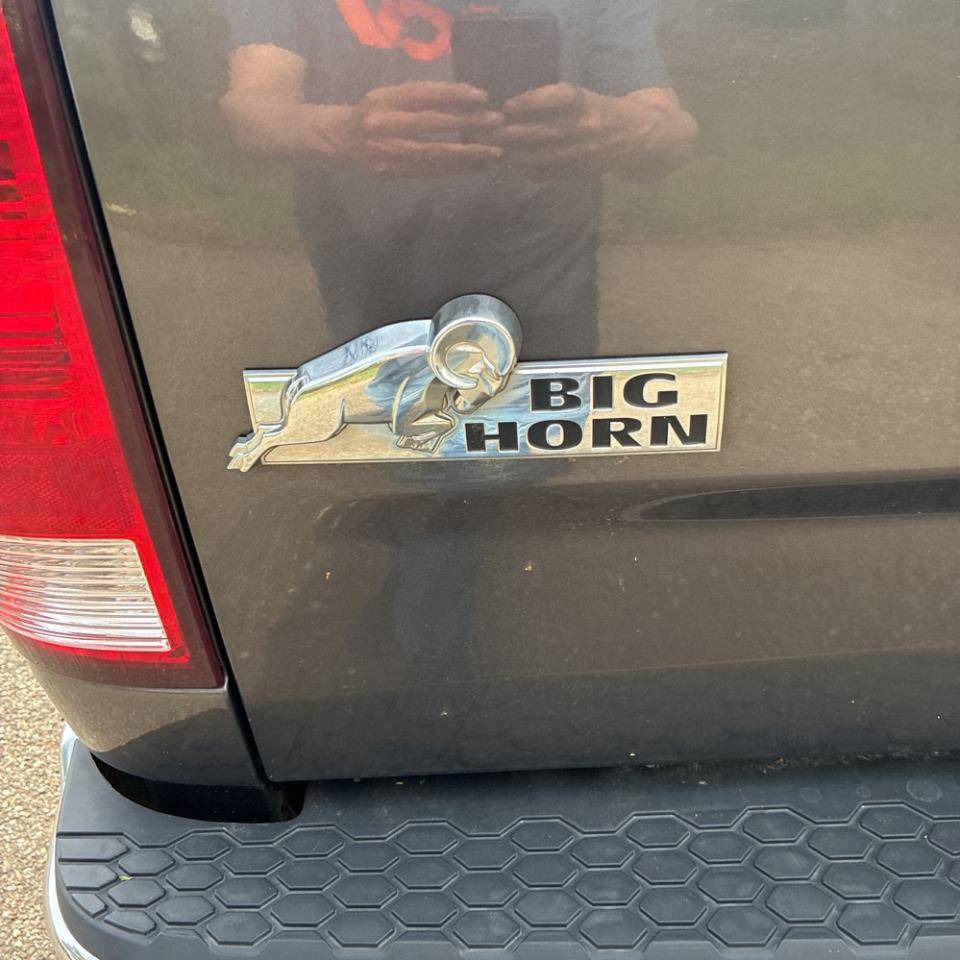 RAM 1500 Big Horn 4x4 Crew Cab 5'7" Box 2017