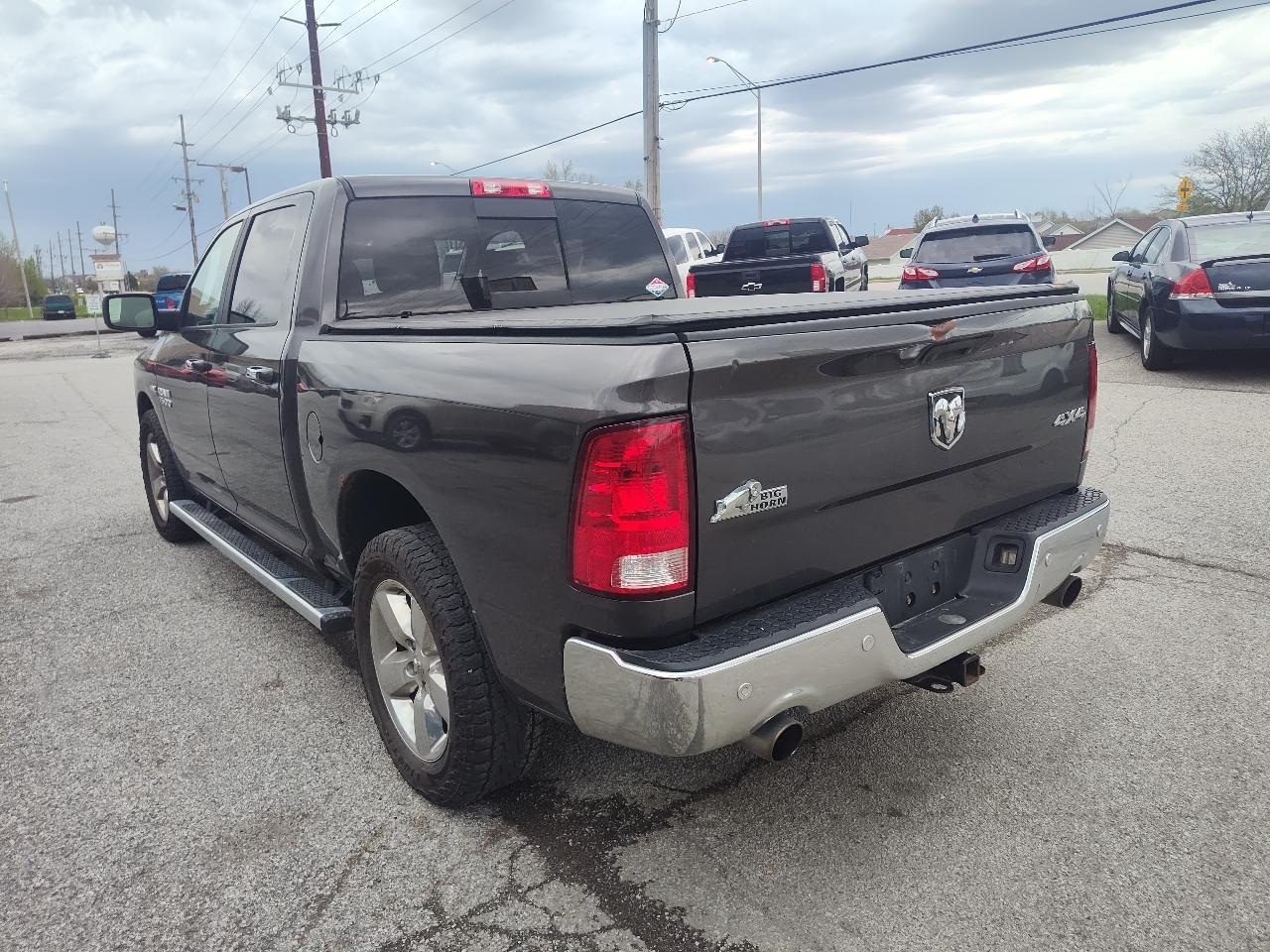RAM 1500 Big Horn 4x4 Crew Cab 5'7" Box 2017