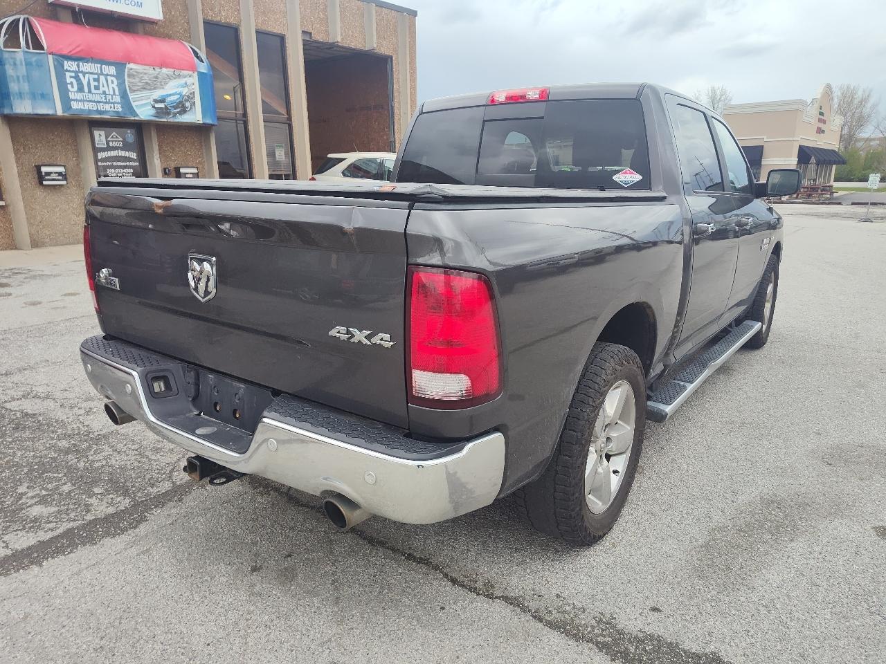 RAM 1500 Big Horn 4x4 Crew Cab 5'7" Box 2017