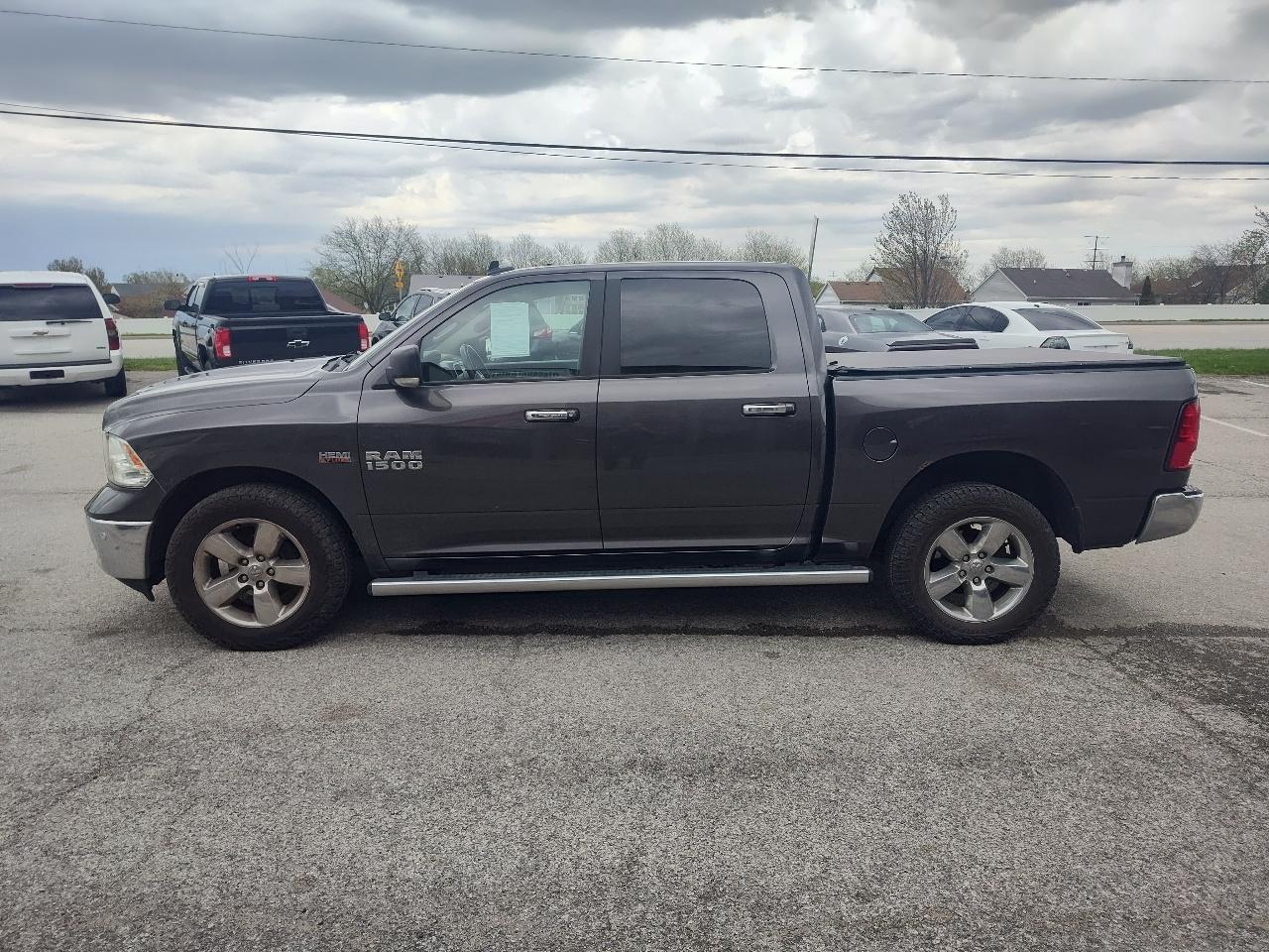 RAM 1500 Big Horn 4x4 Crew Cab 5'7" Box 2017