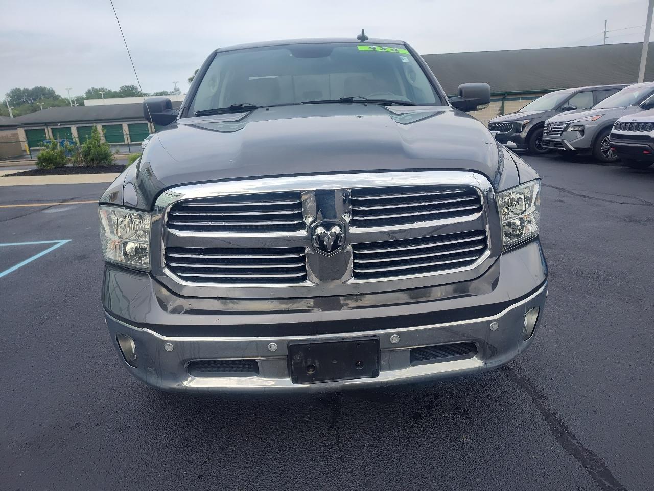 RAM 1500 Big Horn 4x4 Crew Cab 5'7" Box 2017