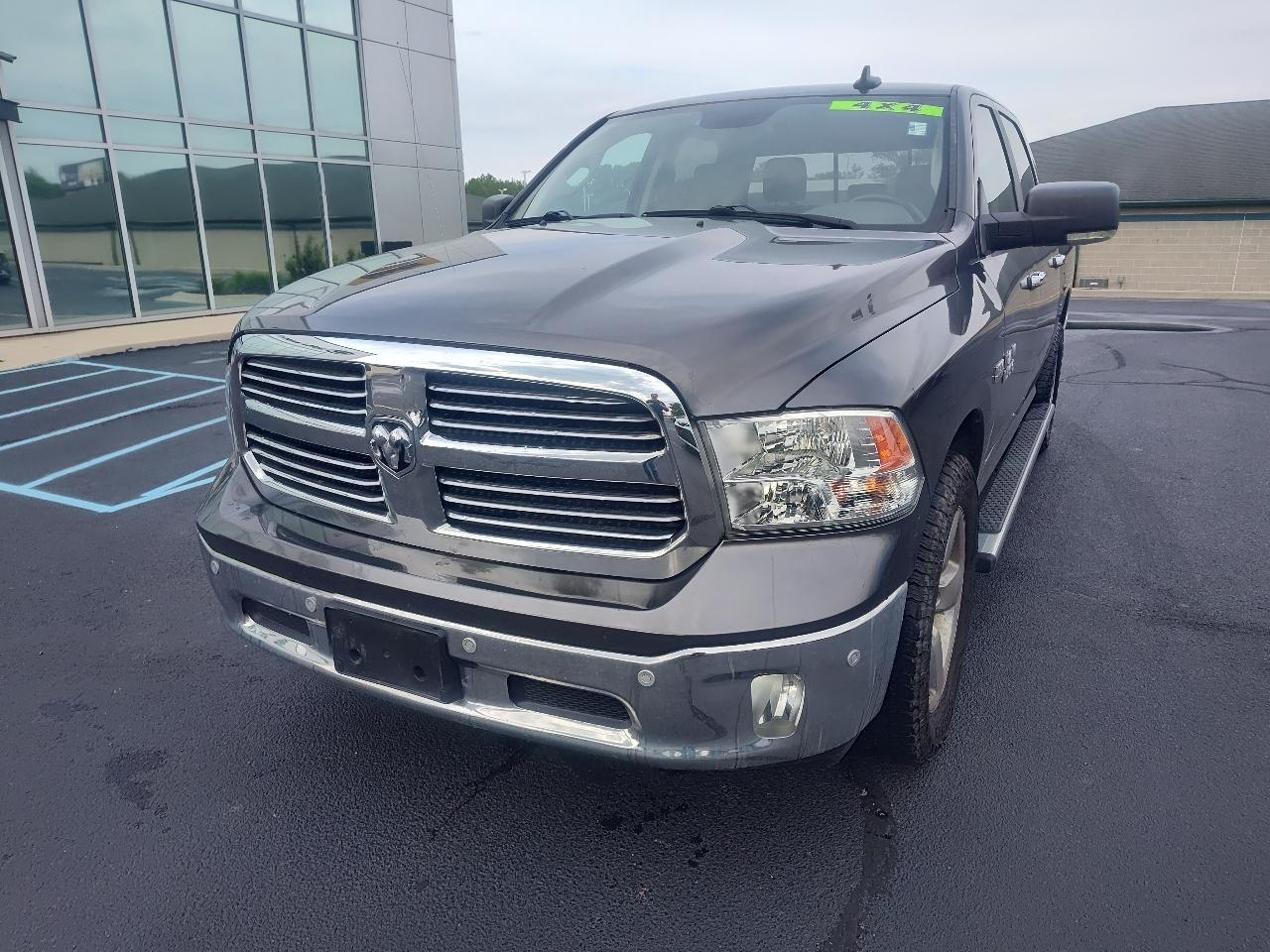 RAM 1500 Big Horn 4x4 Crew Cab 5'7" Box 2017