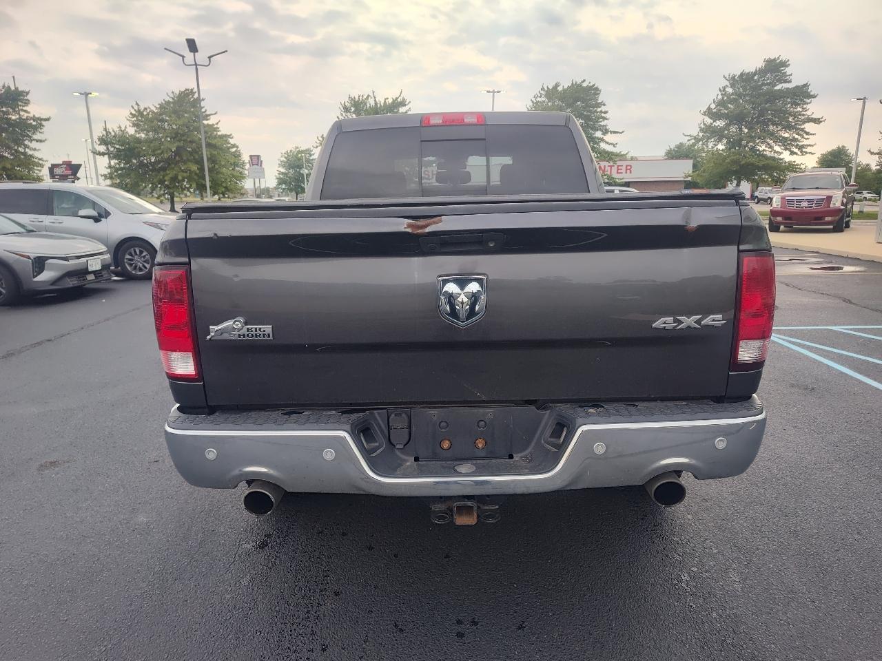 RAM 1500 Big Horn 4x4 Crew Cab 5'7" Box 2017