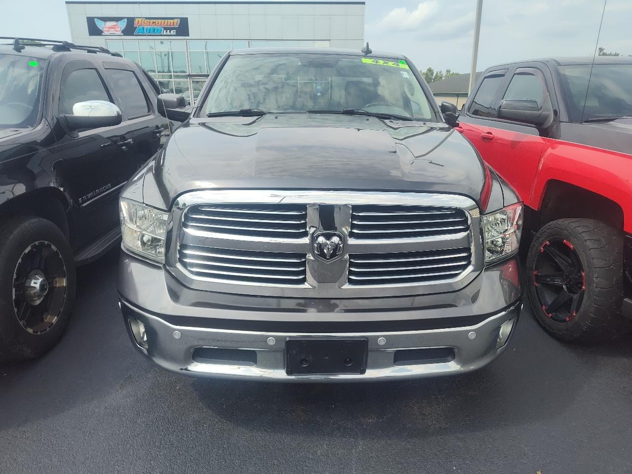 RAM 1500 Big Horn 4x4 Crew Cab 5'7" Box 2017
