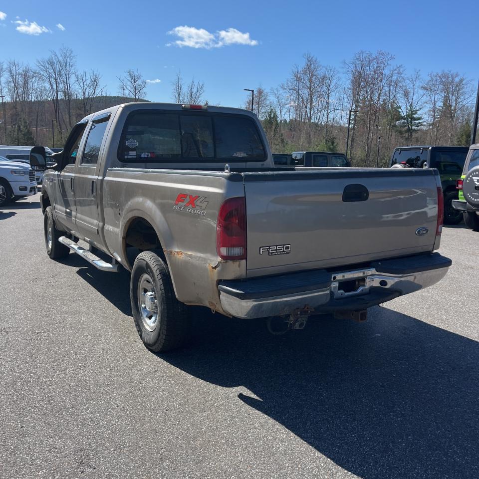 Ford Super Duty F-250 Crew Cab 156" XL 4WD 2003