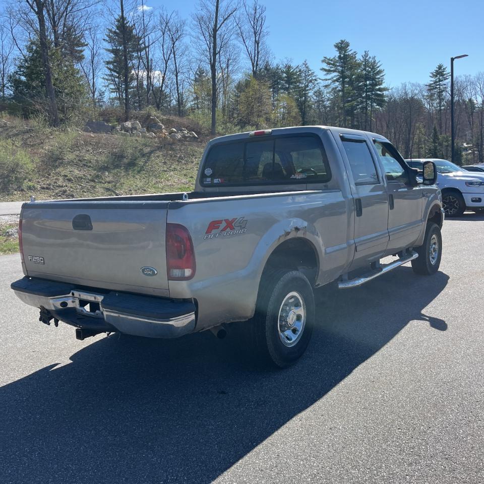 Ford Super Duty F-250 Crew Cab 156" XL 4WD 2003