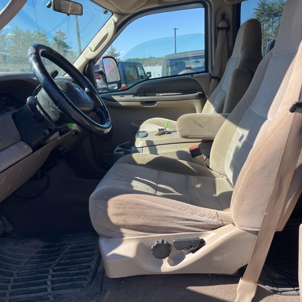 Ford Super Duty F-250 Crew Cab 156" XL 4WD 2003