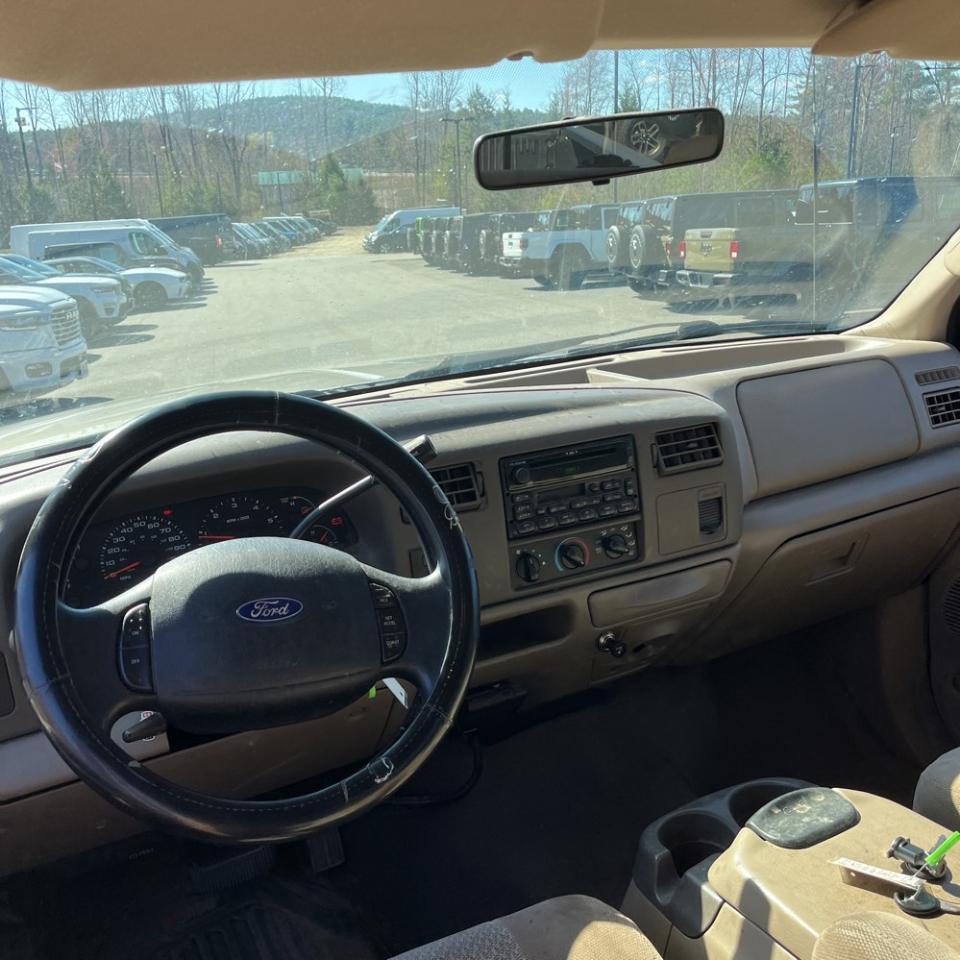 Ford Super Duty F-250 Crew Cab 156" XL 4WD 2003