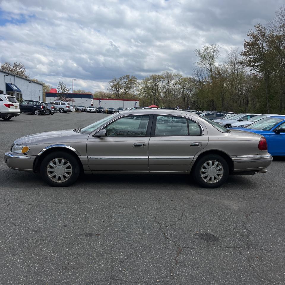 Lincoln Continental 4dr Sdn 2000