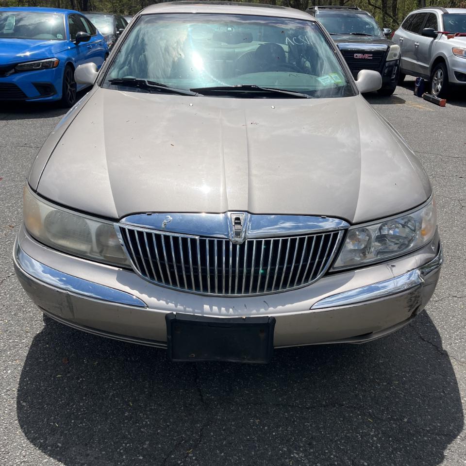 Lincoln Continental 4dr Sdn 2000