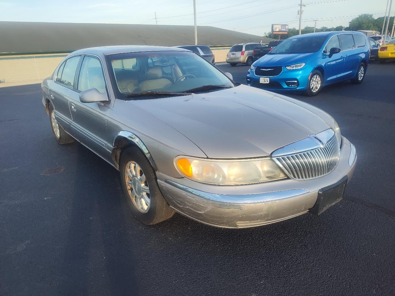 2000 Lincoln Continental -'s photo