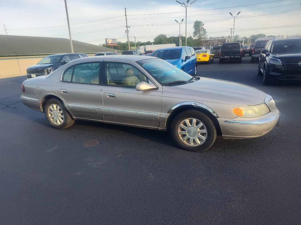 Lincoln Continental 4dr Sdn 2000