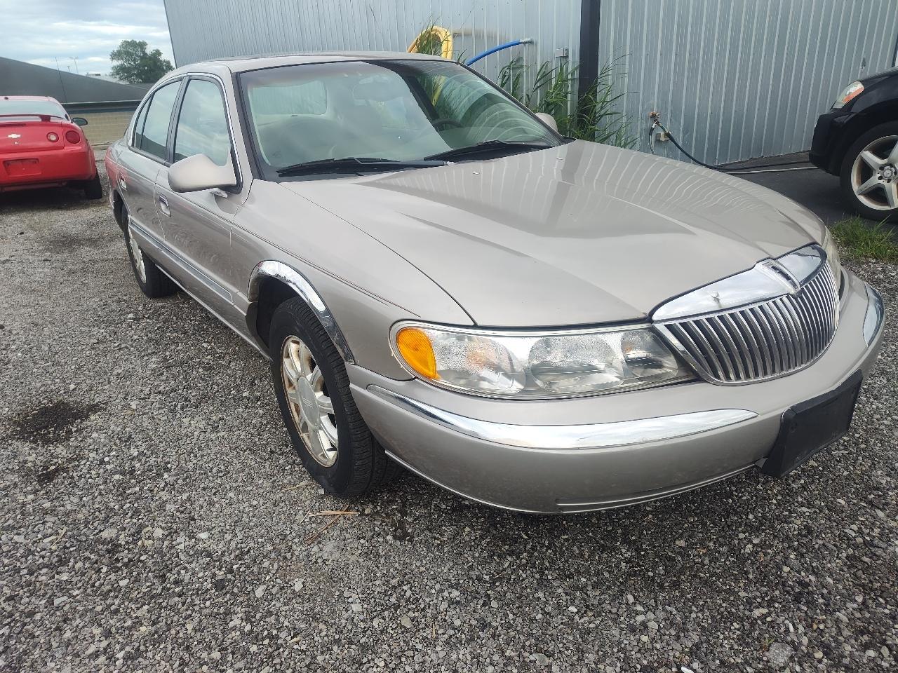 Lincoln Continental 4dr Sdn 2000
