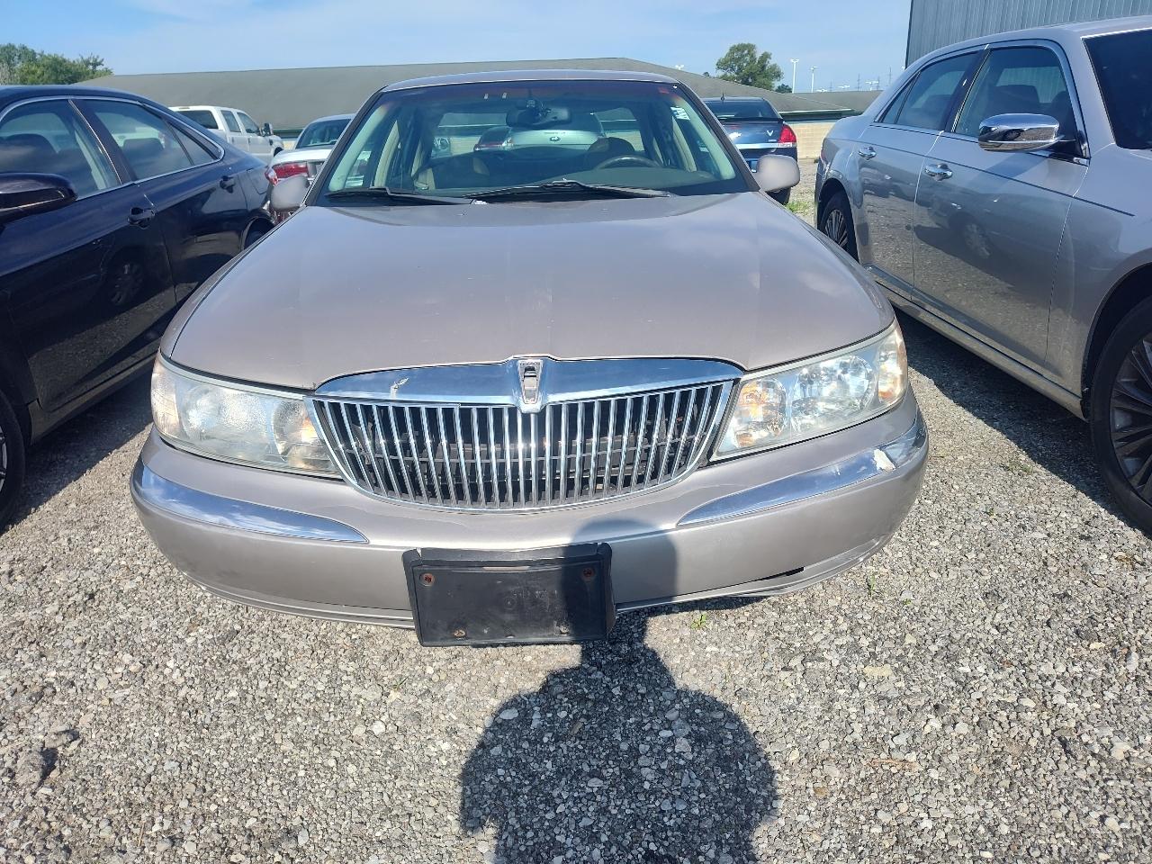Lincoln Continental 4dr Sdn 2000