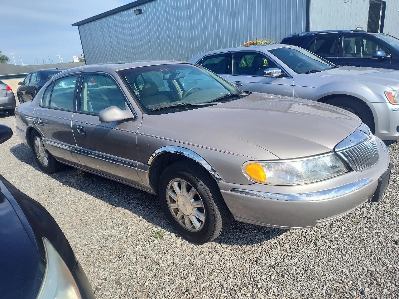 Lincoln Continental 4dr Sdn 2000