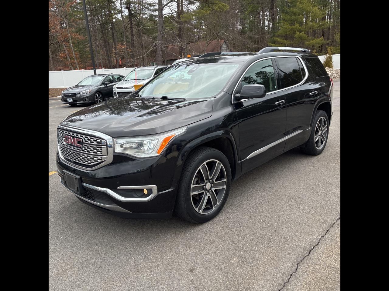 GMC Acadia AWD 4dr Denali 2017