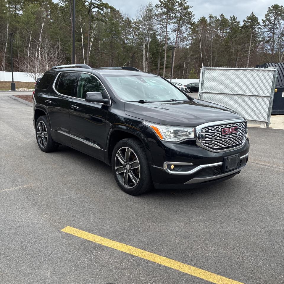 GMC Acadia AWD 4dr Denali 2017