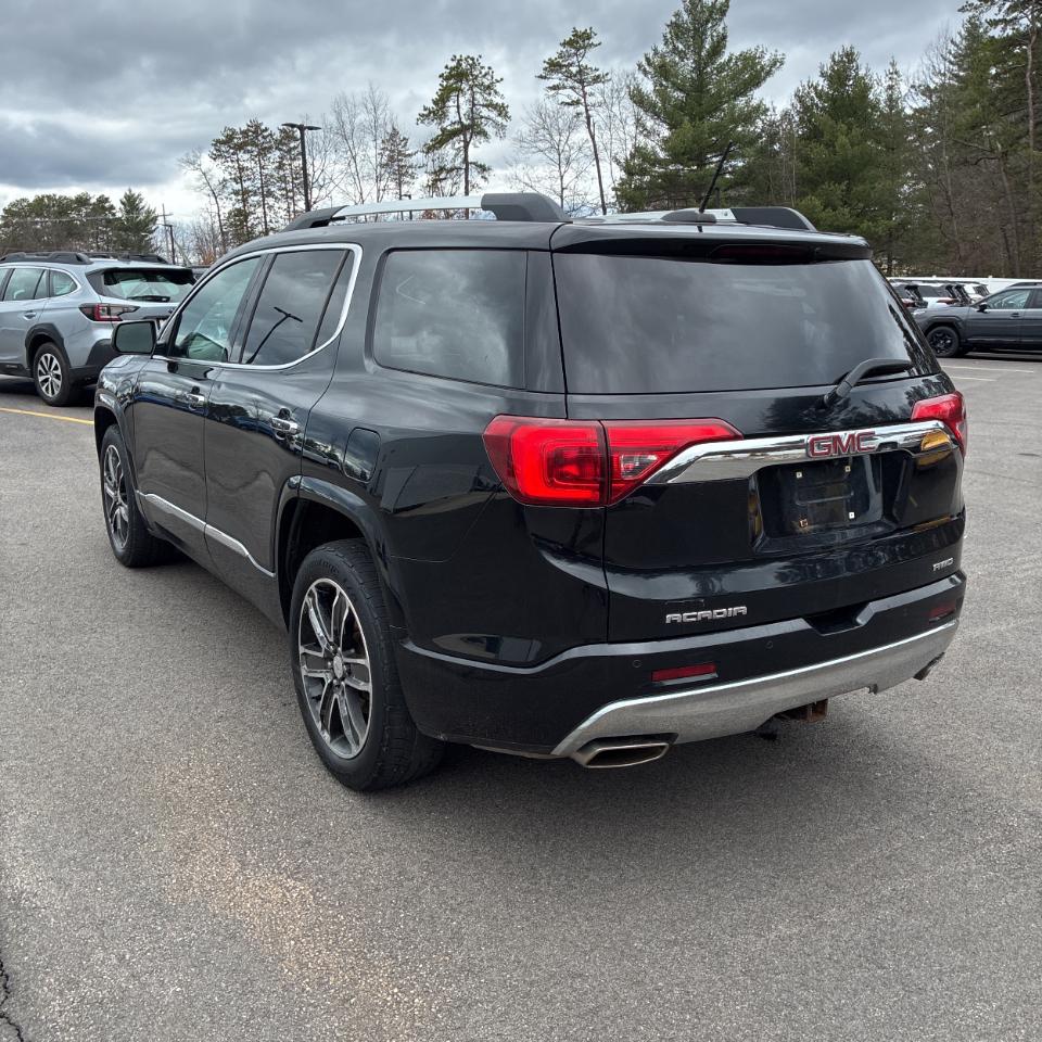 GMC Acadia AWD 4dr Denali 2017