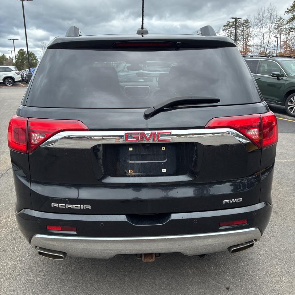 GMC Acadia AWD 4dr Denali 2017