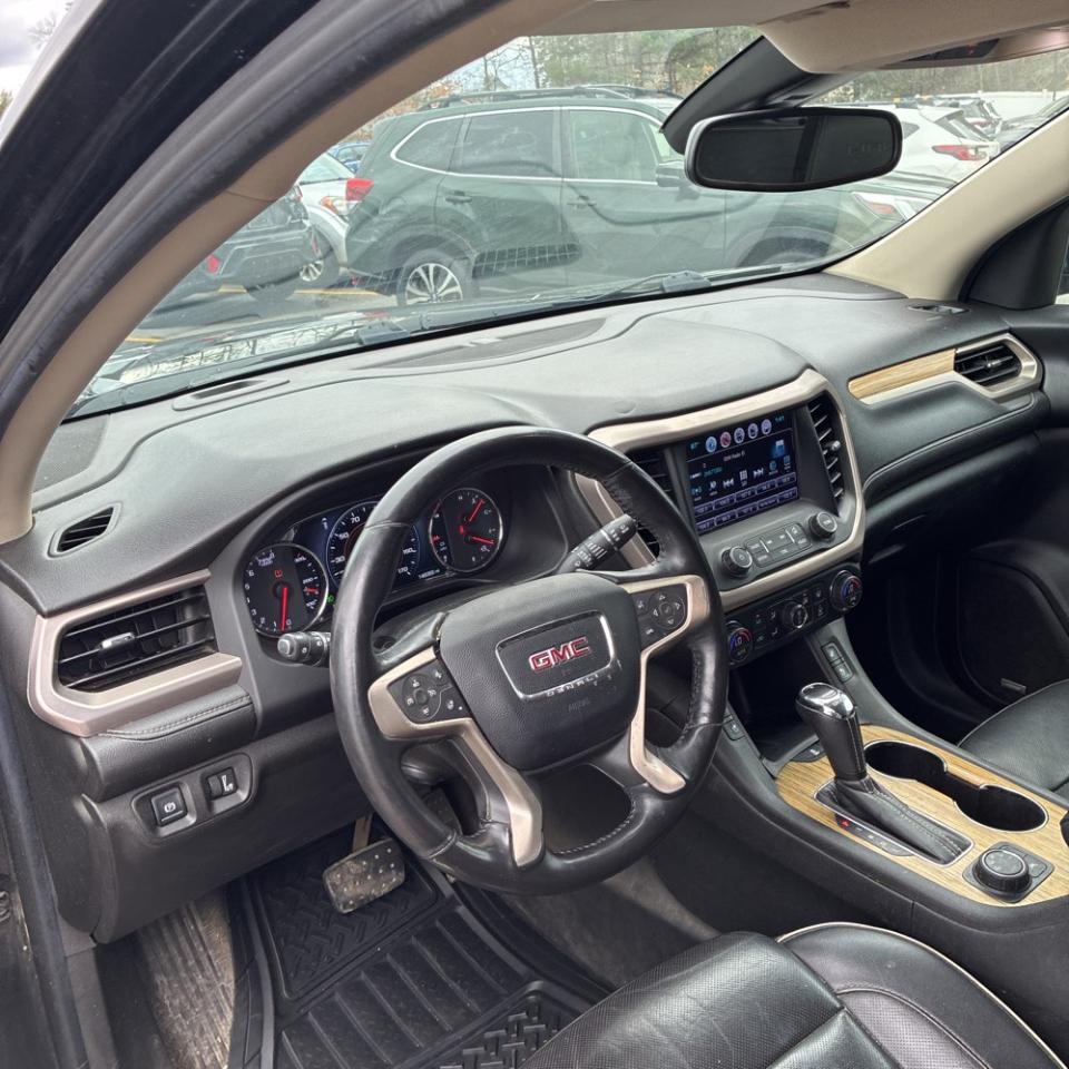GMC Acadia AWD 4dr Denali 2017