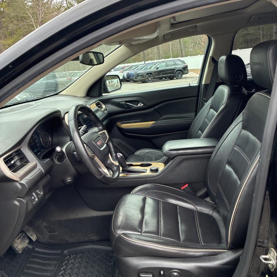 GMC Acadia AWD 4dr Denali 2017