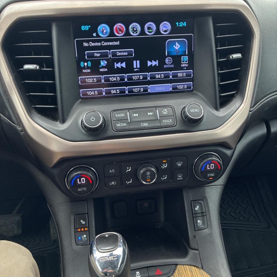 GMC Acadia AWD 4dr Denali 2017