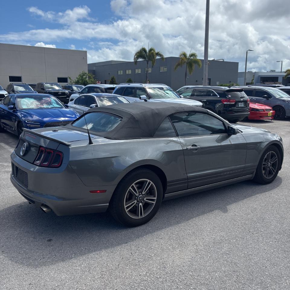 Ford Mustang 2dr Conv V6 2013