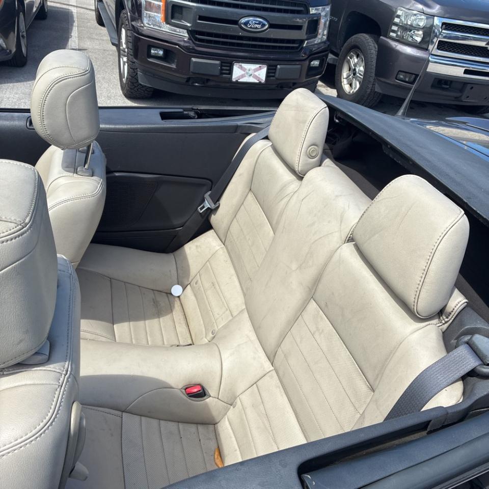 Ford Mustang 2dr Conv V6 2013