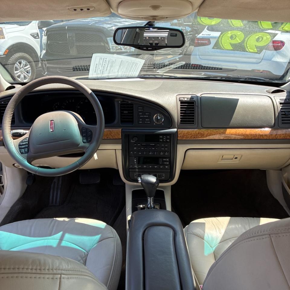 Lincoln Continental 4dr Sdn 1999