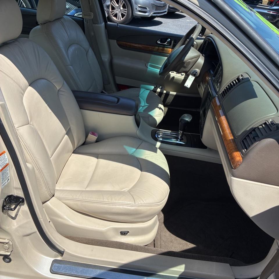 Lincoln Continental 4dr Sdn 1999