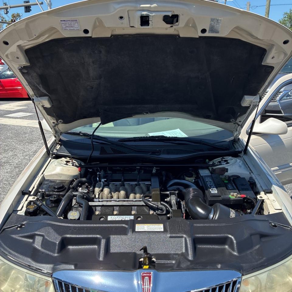 Lincoln Continental 4dr Sdn 1999