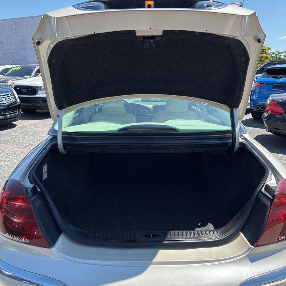 Lincoln Continental 4dr Sdn 1999