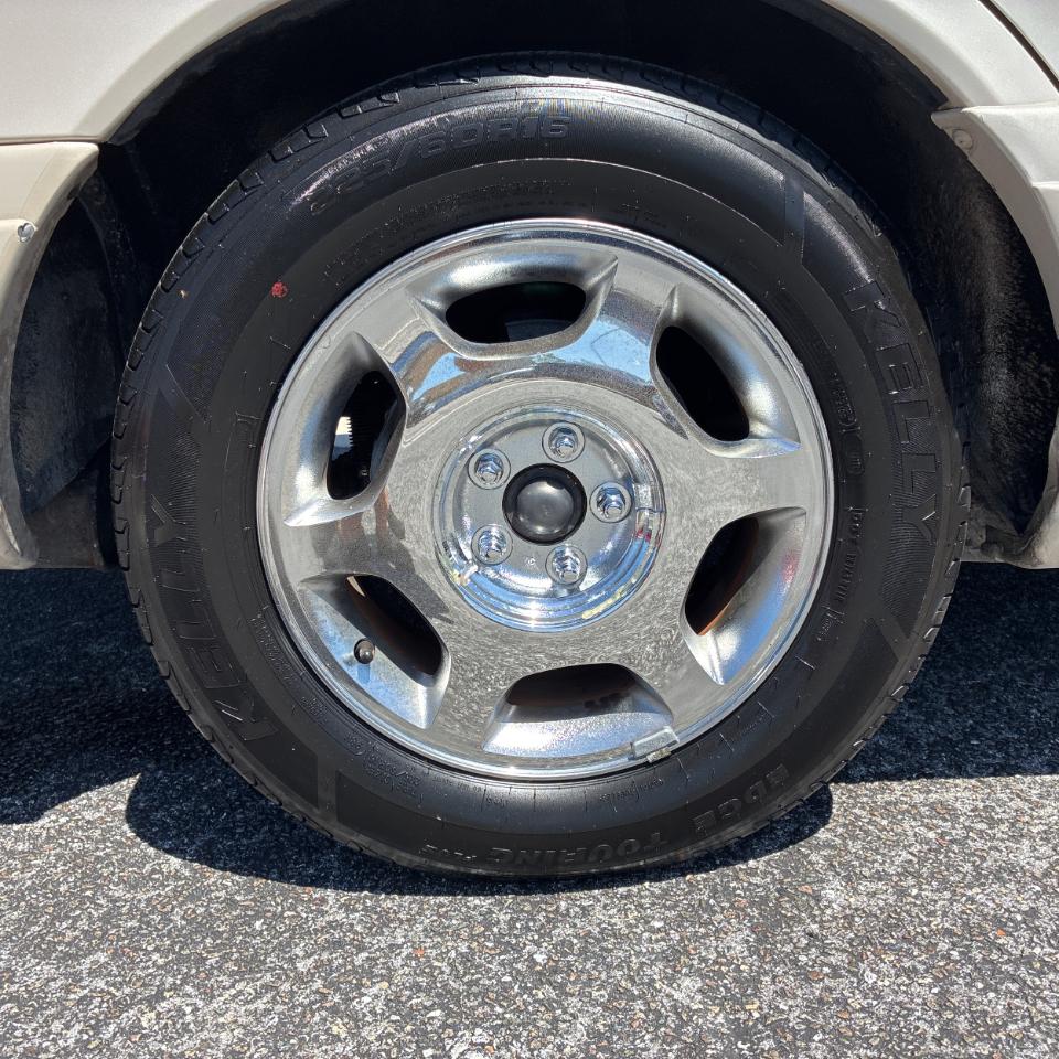 Lincoln Continental 4dr Sdn 1999