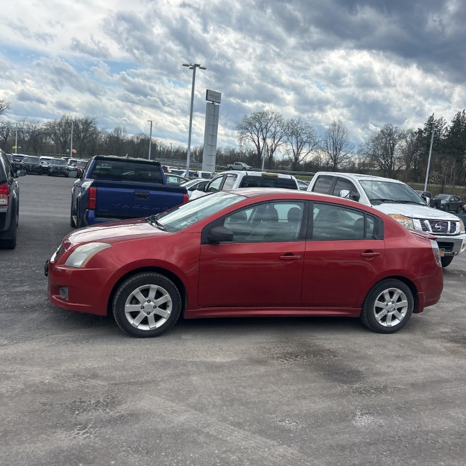 Nissan Sentra 4dr Sdn I4 CVT 2.0 SR 2010