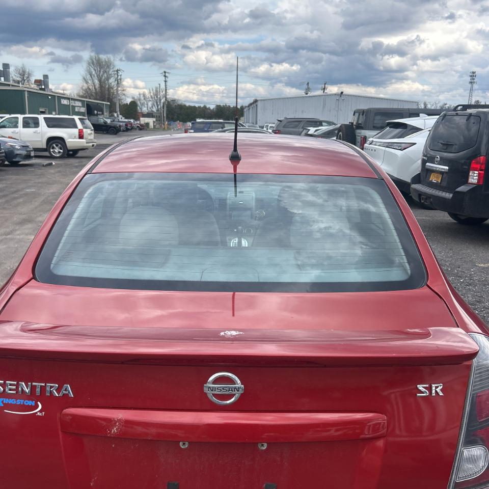 Nissan Sentra 4dr Sdn I4 CVT 2.0 SR 2010