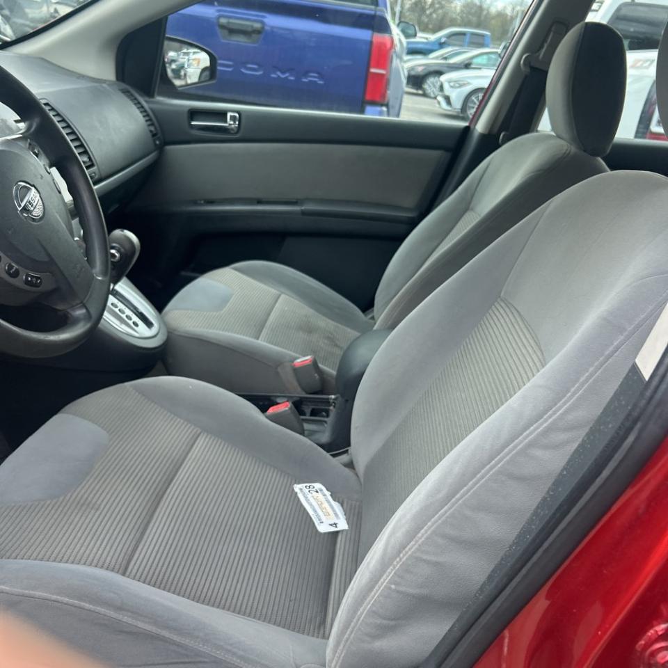 Nissan Sentra 4dr Sdn I4 CVT 2.0 SR 2010