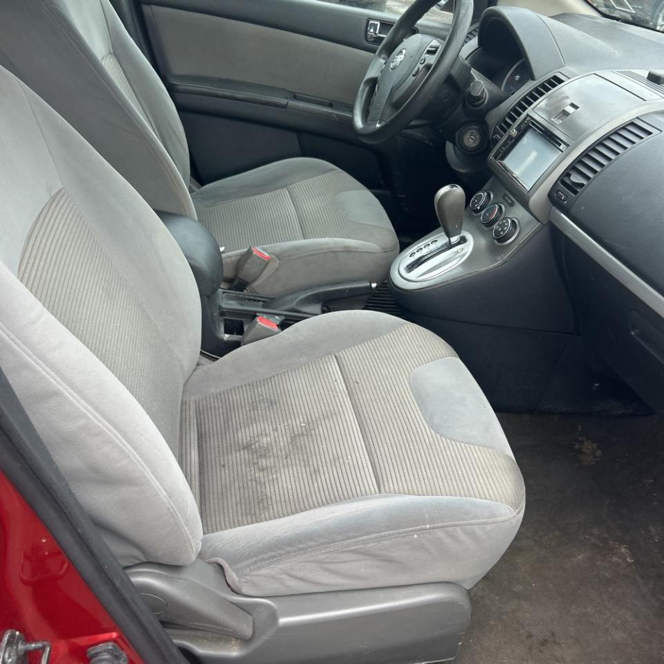 Nissan Sentra 4dr Sdn I4 CVT 2.0 SR 2010