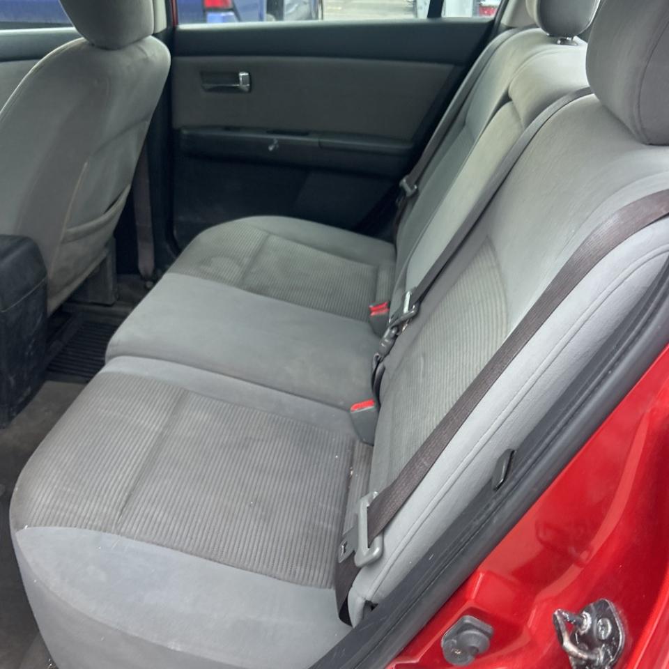 Nissan Sentra 4dr Sdn I4 CVT 2.0 SR 2010