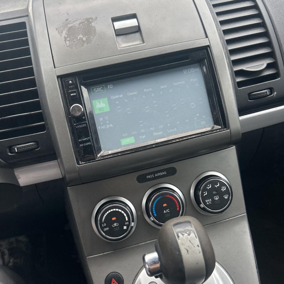 Nissan Sentra 4dr Sdn I4 CVT 2.0 SR 2010