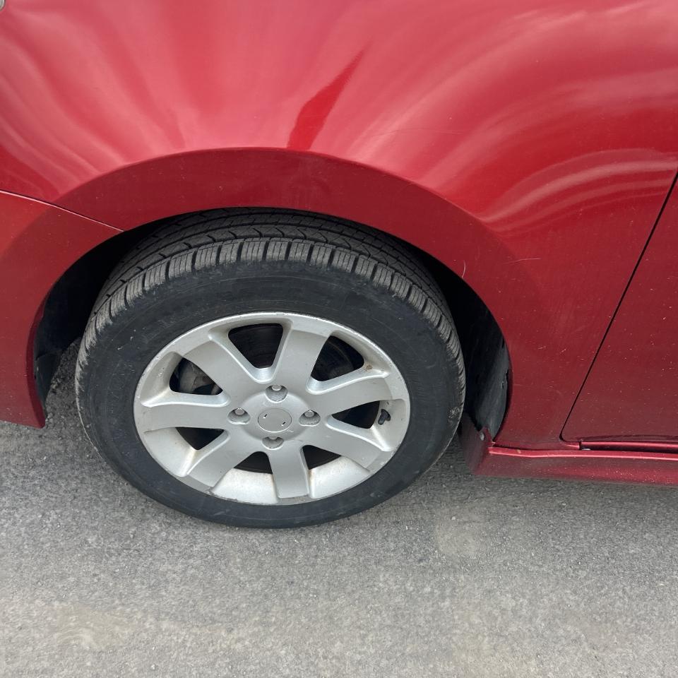 Nissan Sentra 4dr Sdn I4 CVT 2.0 SR 2010