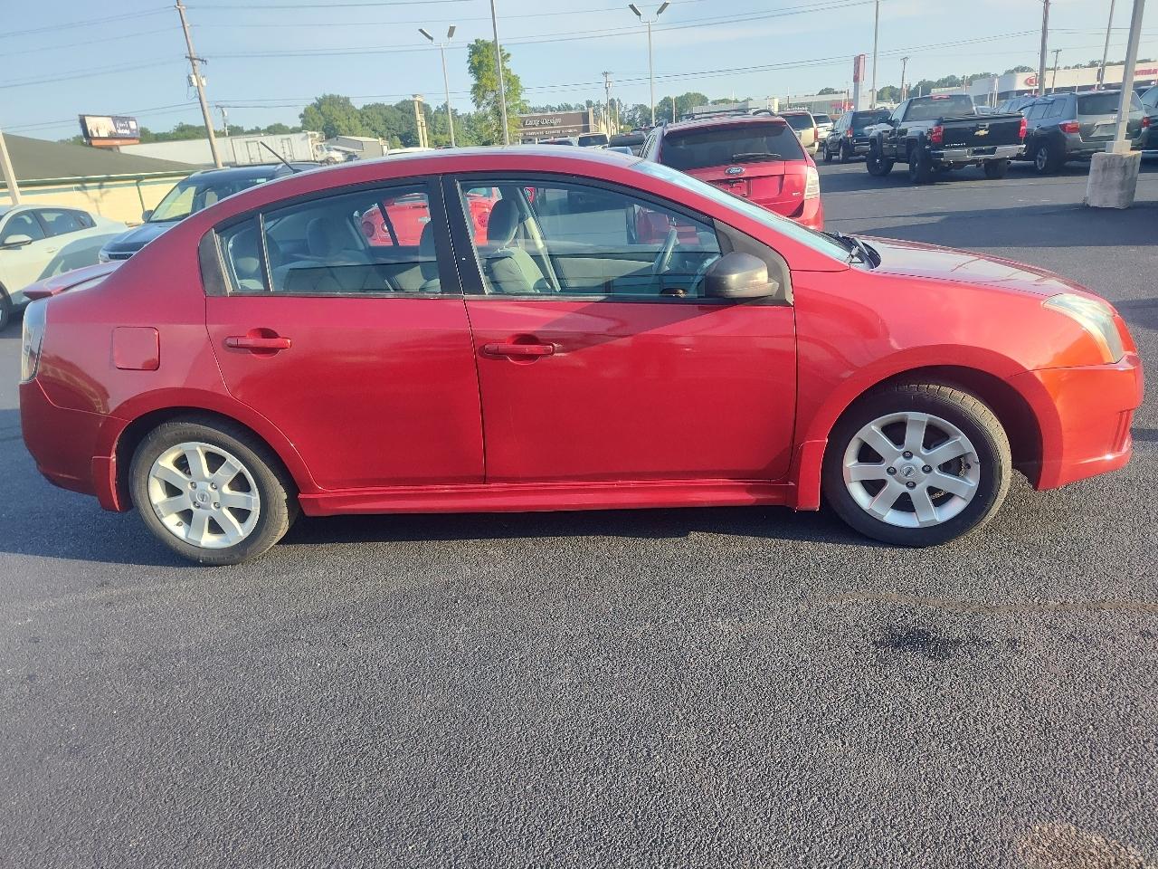 Nissan Sentra 4dr Sdn I4 CVT 2.0 SR 2010