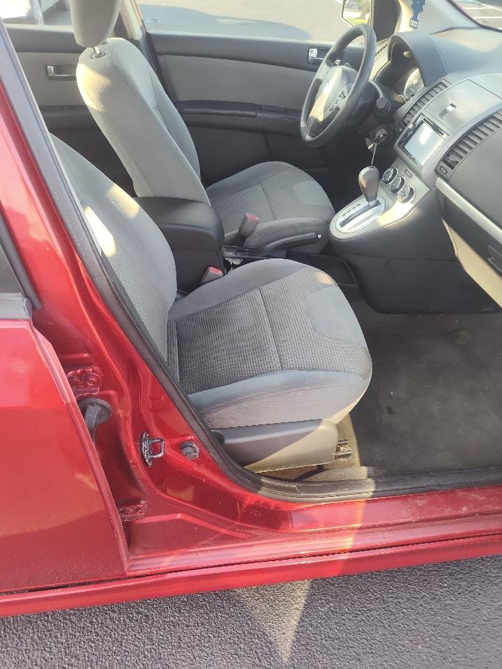 Nissan Sentra 4dr Sdn I4 CVT 2.0 SR 2010