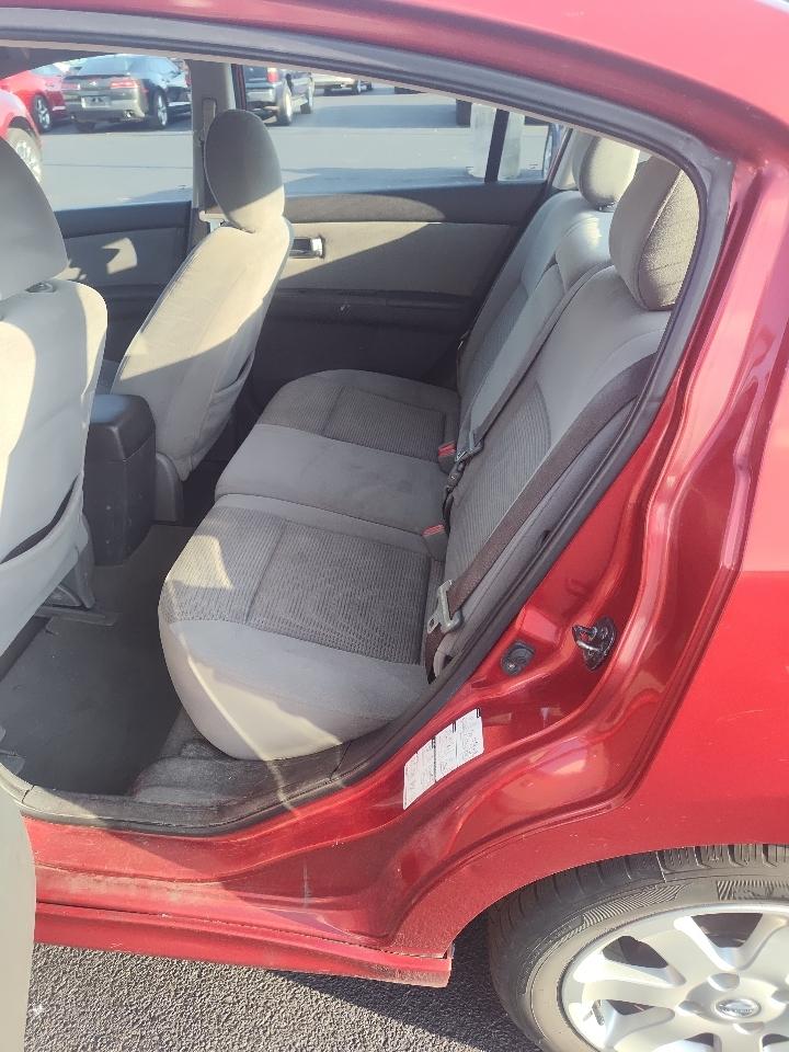Nissan Sentra 4dr Sdn I4 CVT 2.0 SR 2010